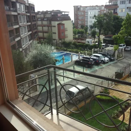 Lazur Apartment